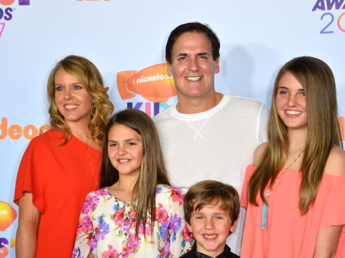 Tiffany Stewart with her whole family in Nickelodeon Kids Choice Awards