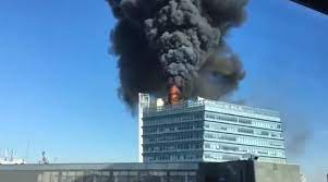 Office of Google in Beijing was in fire and huge dark smoke is coming out of it