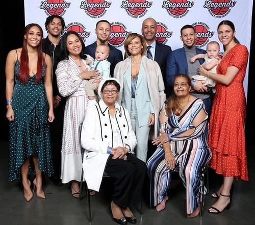 Sonya Curry with her whole family at an NBA red carpet event with Stephen Curry