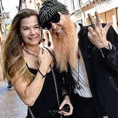 Gilligan Stillwater with Billy Gibbons in a street in Albi, France