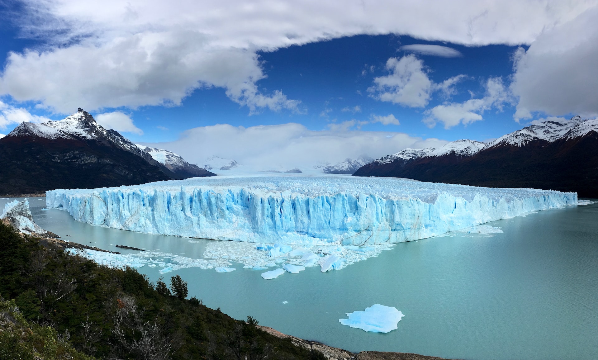 Glaciers - Magnificent, Massive, Melting, A Mounting Crisis
