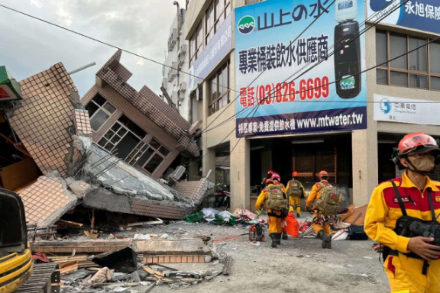 A Strong Earthquake Strikes Southeastern Taiwan, Injuring 146 People