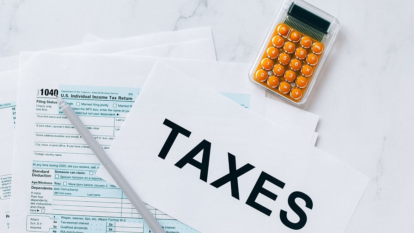 Tips For Taxes As An American Expat Living Abroad