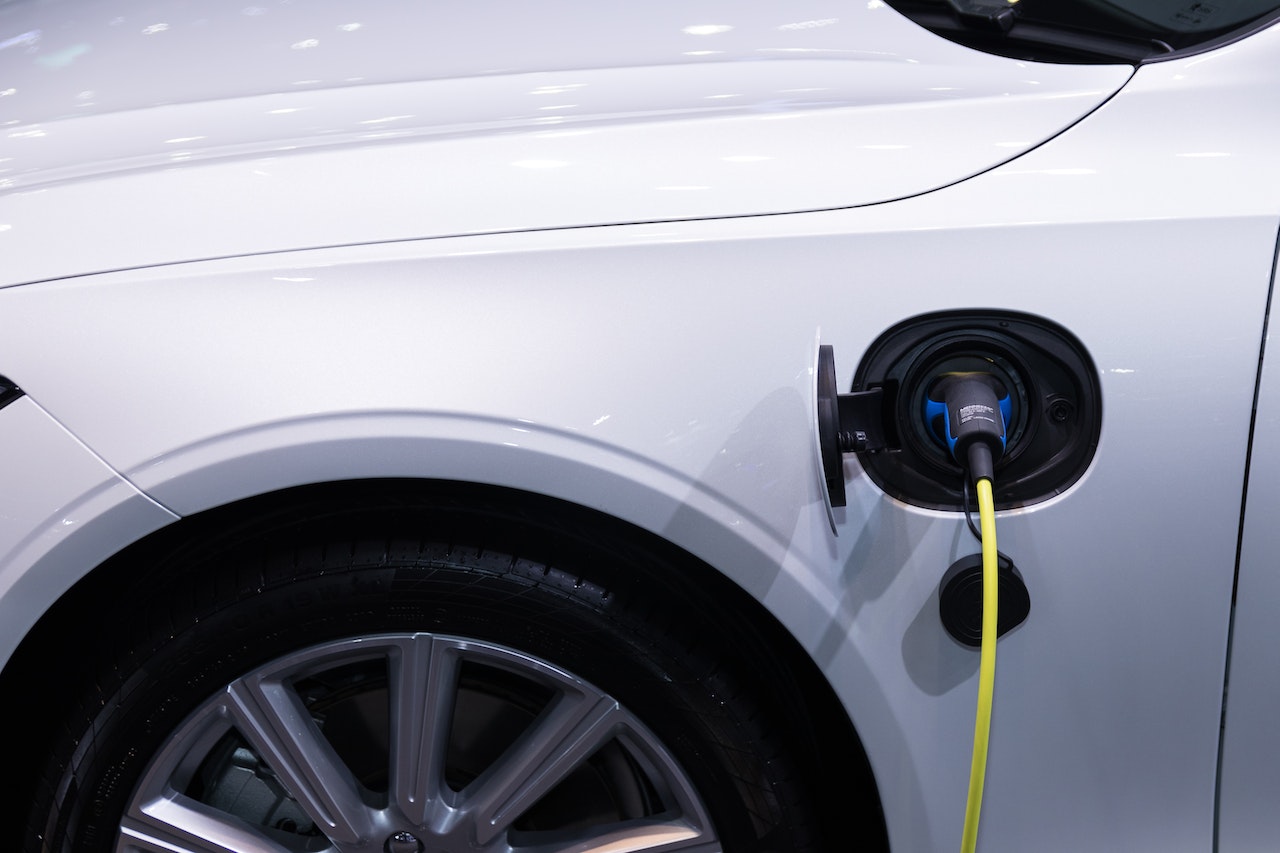 A Beginner's Guide To Charging An Electric Car - A Guide For New Owners