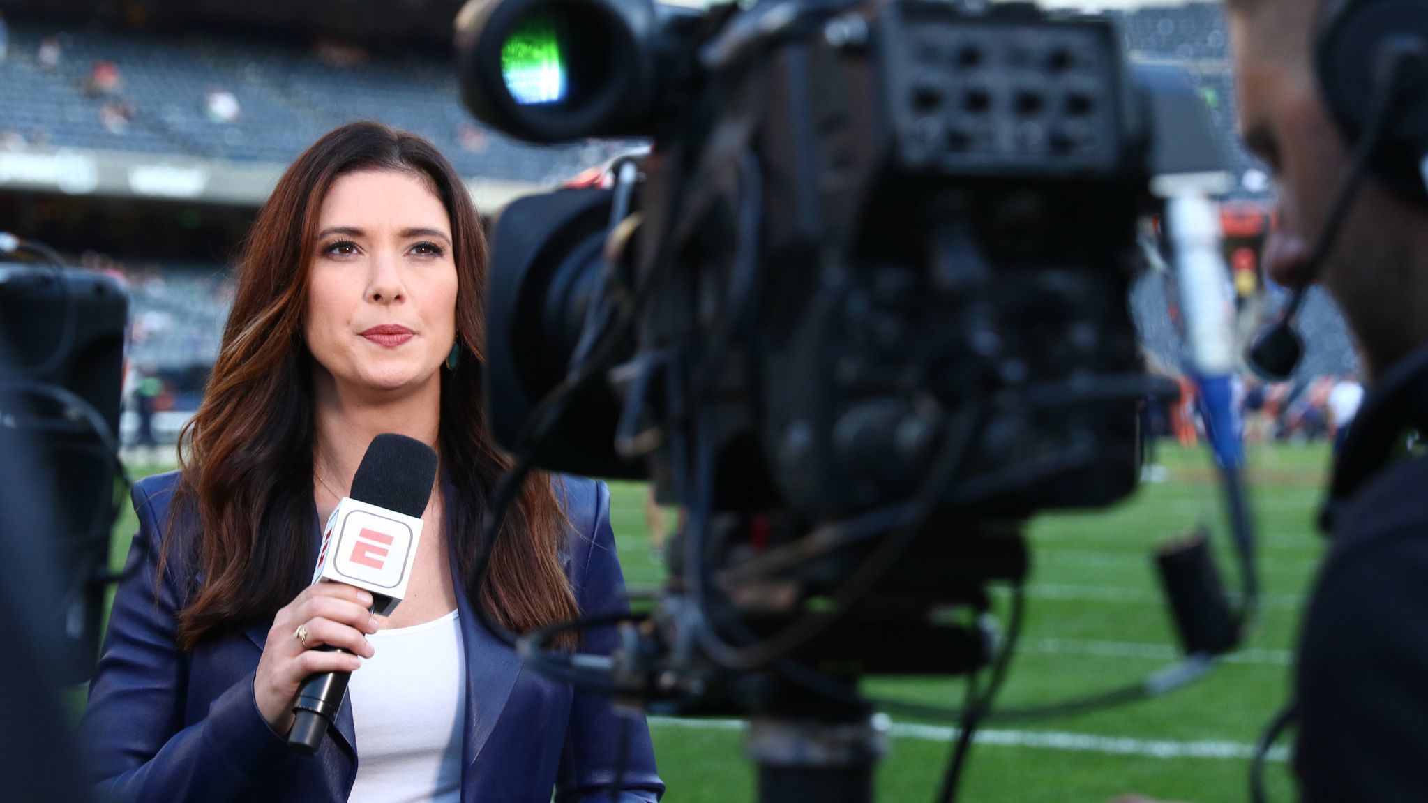 Jen Lada - A Rising Star In Sports Journalism