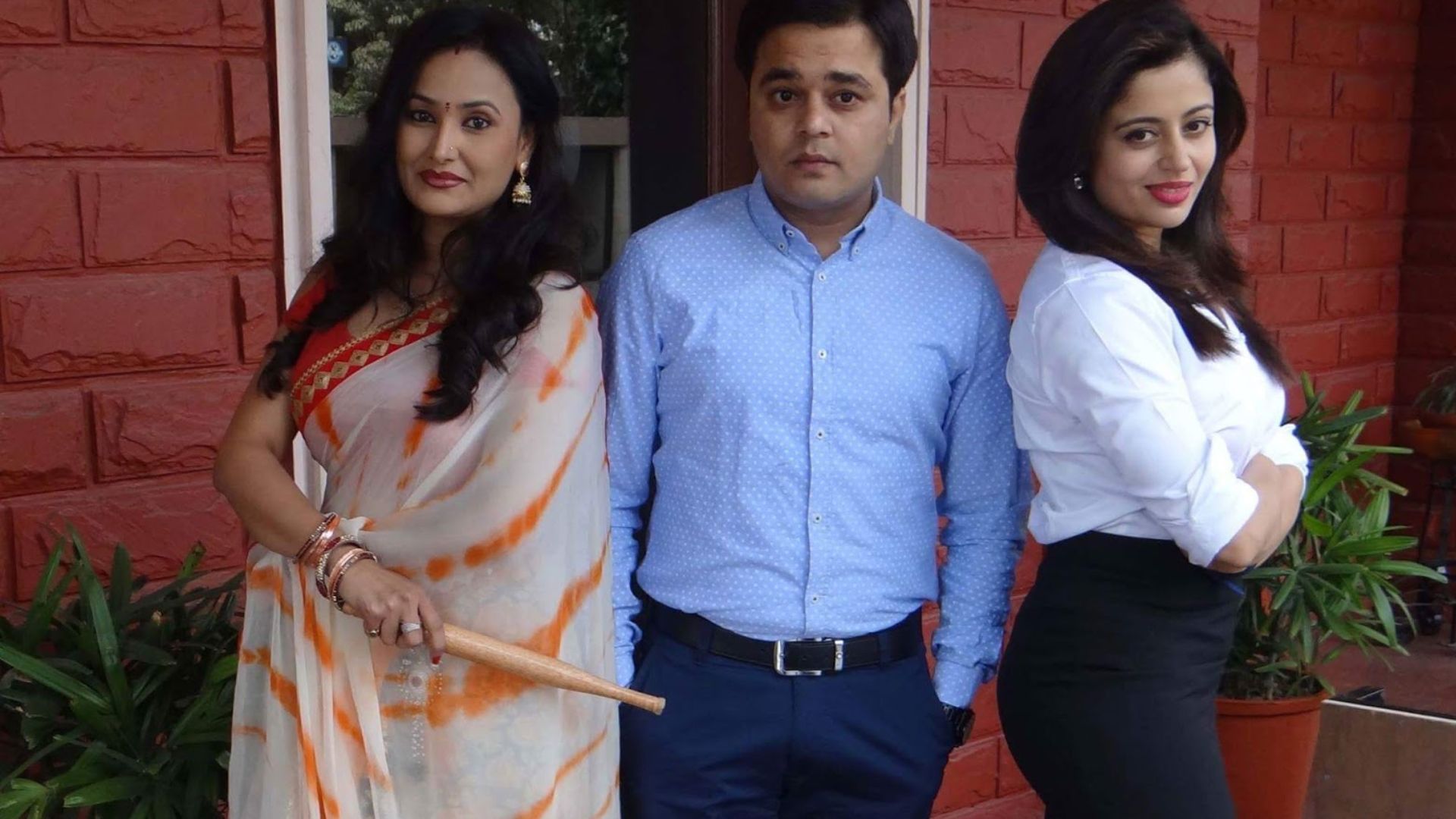 Sapna Sikarwar With Drama Colleagues