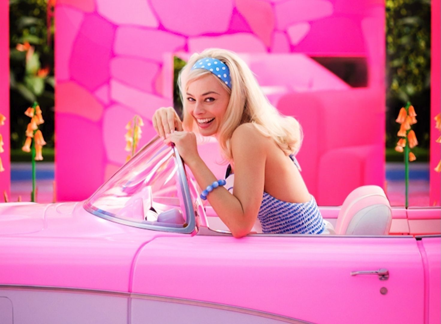Barbie New Trailer Makes The Fans Go Wild And Encapsulated