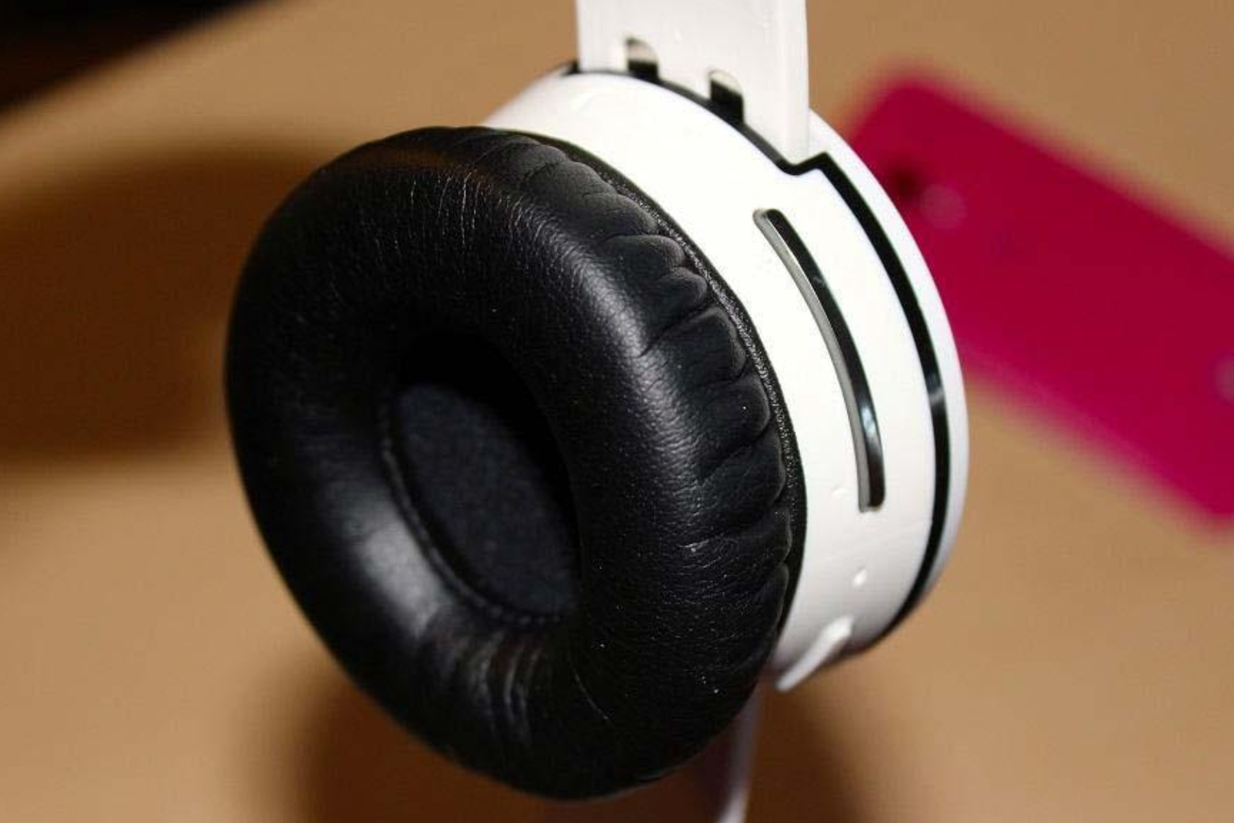 A headphone with adjusted earcups