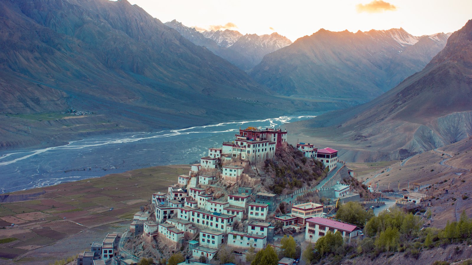 Spiritual Retreats In The Himalayas - Connecting With Nature And Spirit