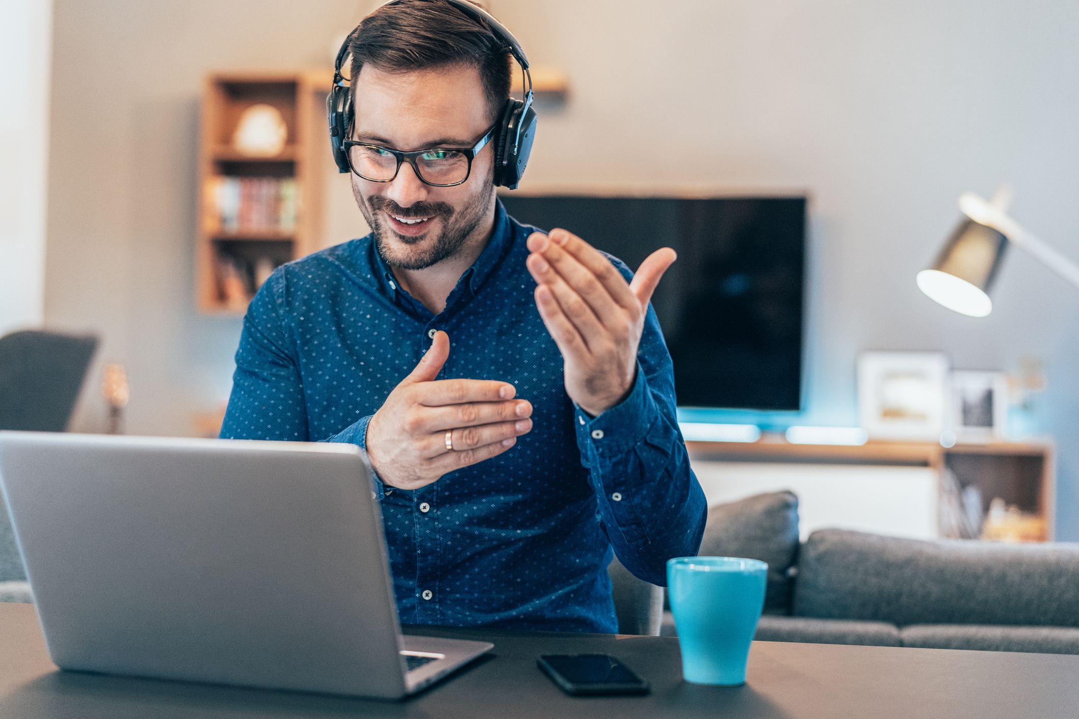 10 Headphones For Remote Work To Stay Focused And Productive