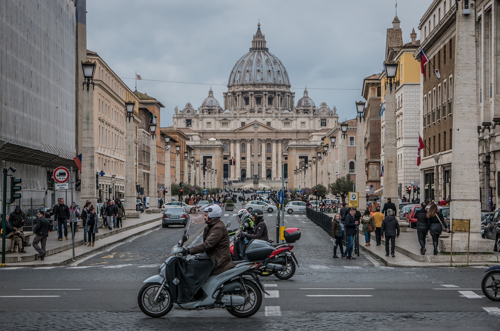 Guided Tours Of The Vatican - Walking In The Footsteps Of The Popes