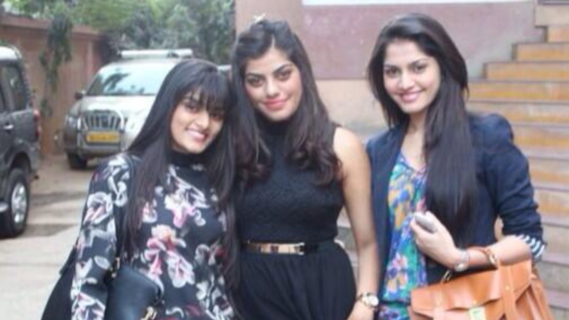 Sonali Nikam With Her Friends 