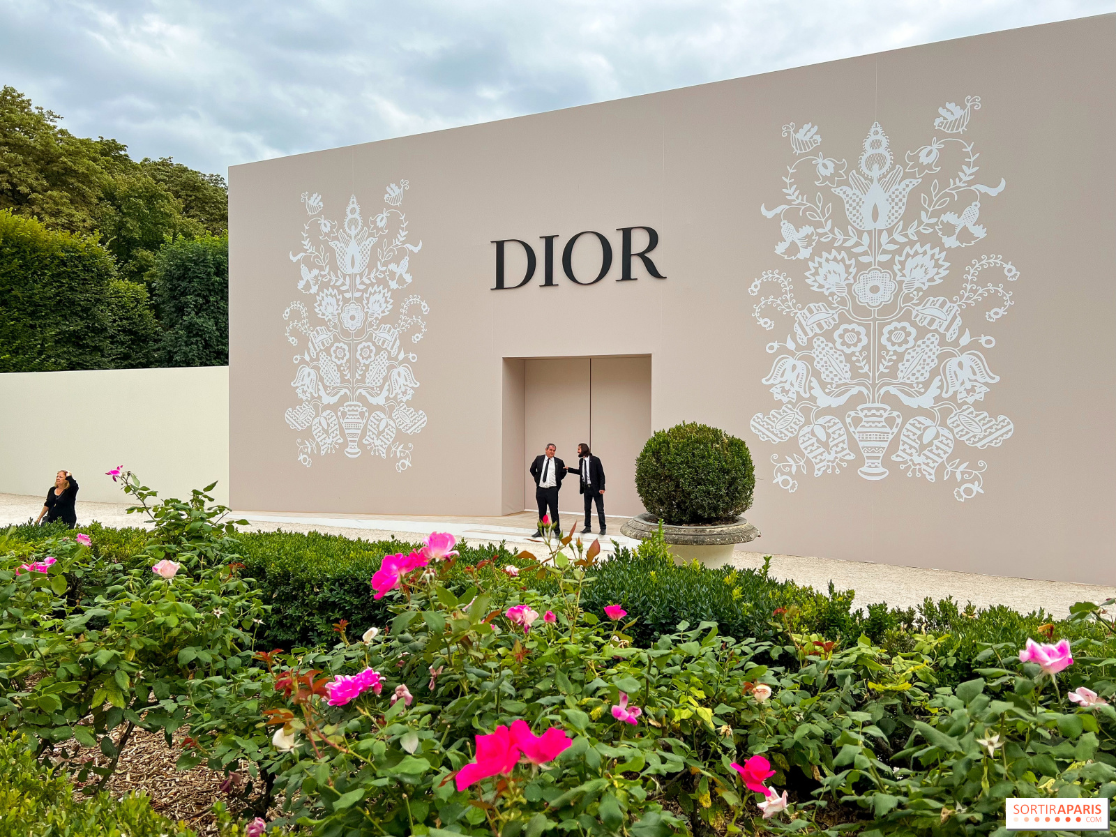 Dior Fashion Week Show - Celebs Attend The Exciting Catwalk Show