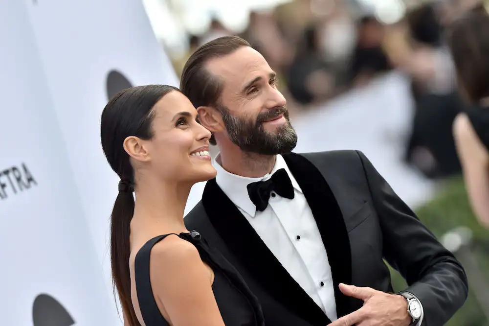Joseph Fiennes with his wife María Dolores Diéguez at an event