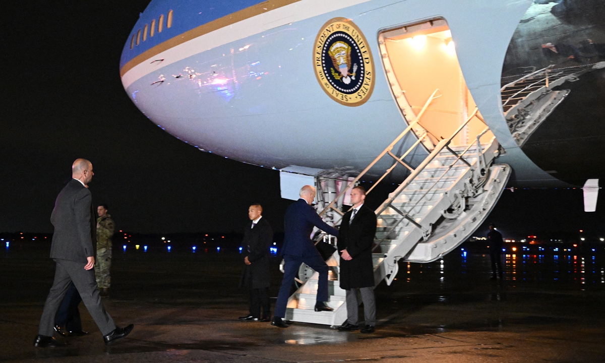 Biden boarding the Air Force One