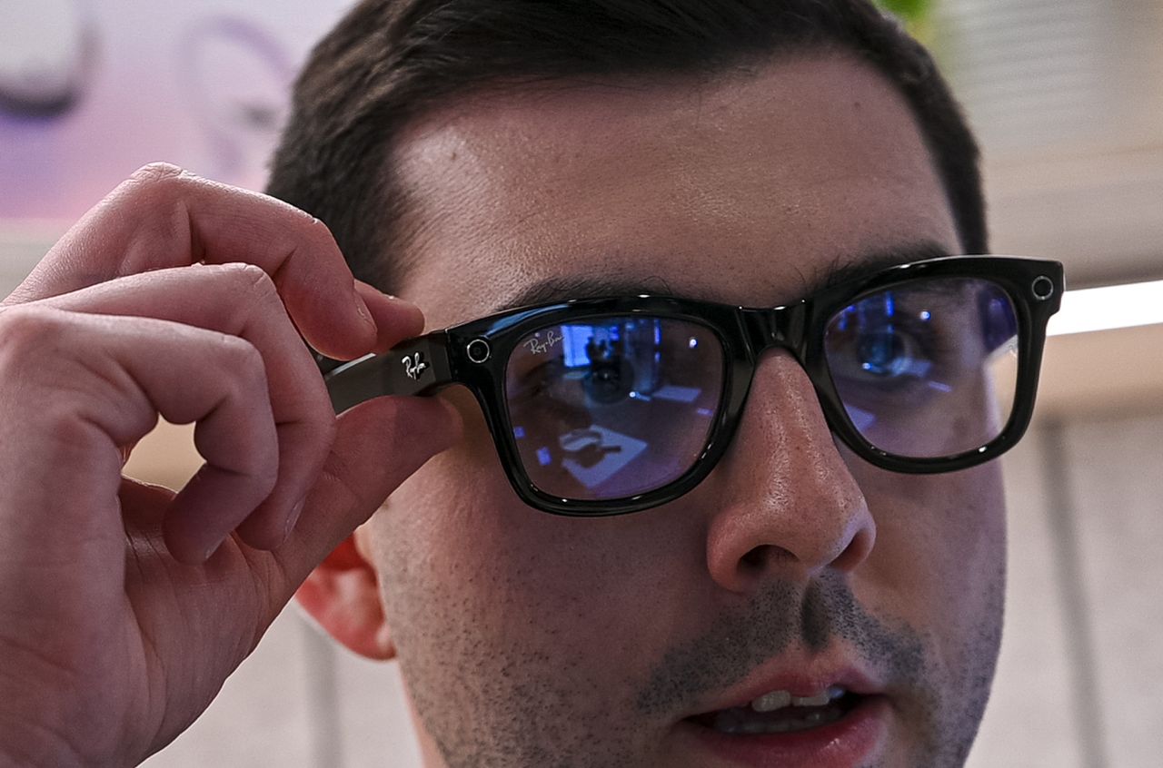 A marn wearing the Ray-Ban smart glasses