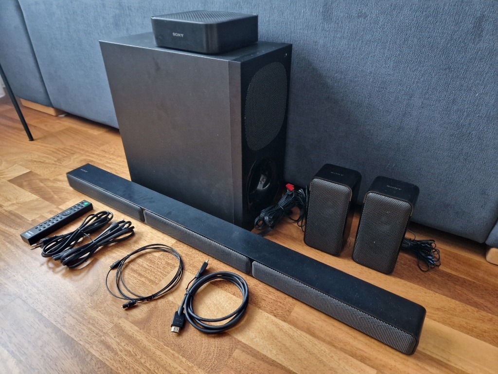 Sony HT-S40R home theater system and sound bar
